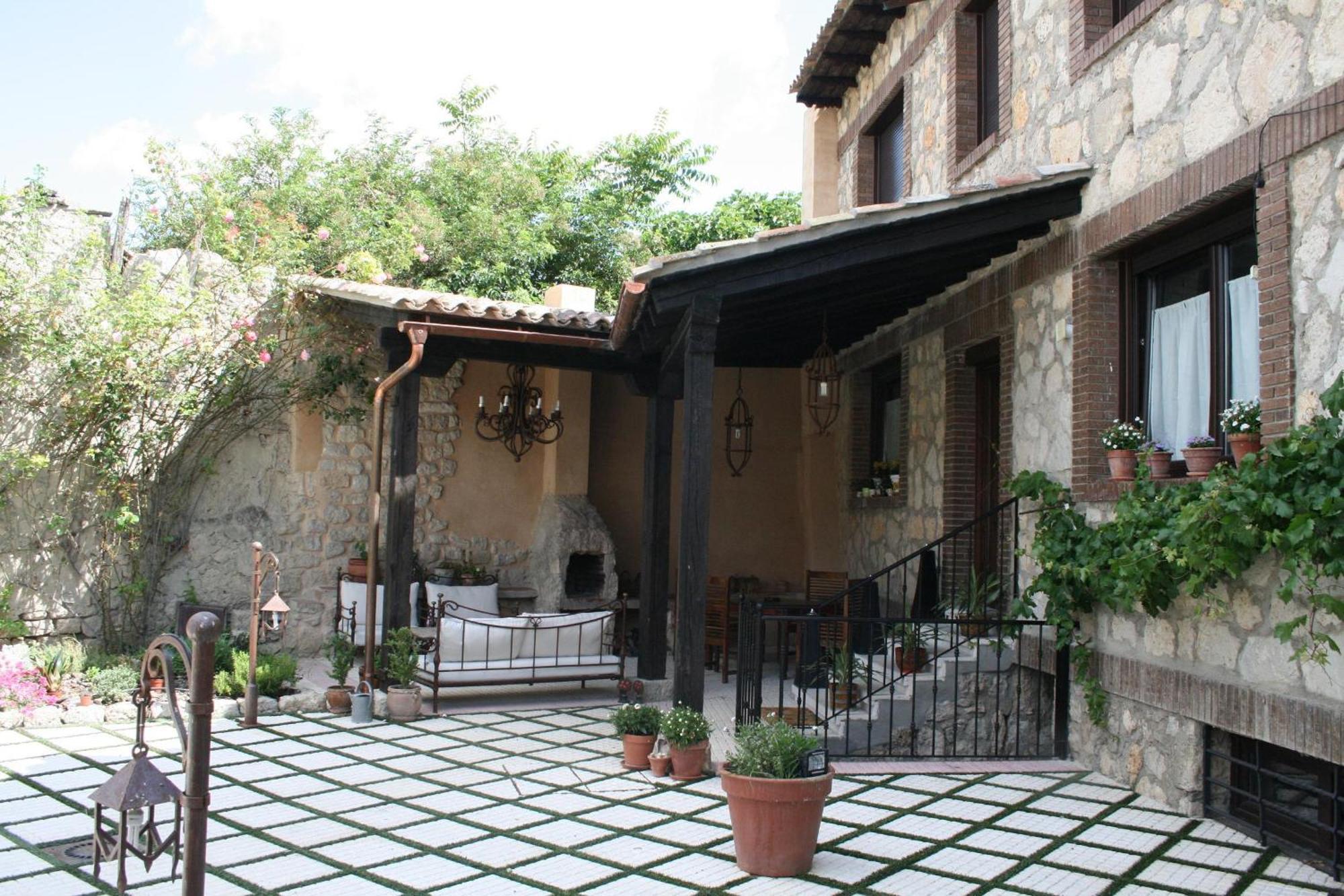 Las Casitas De Papel Ampudia Luaran gambar